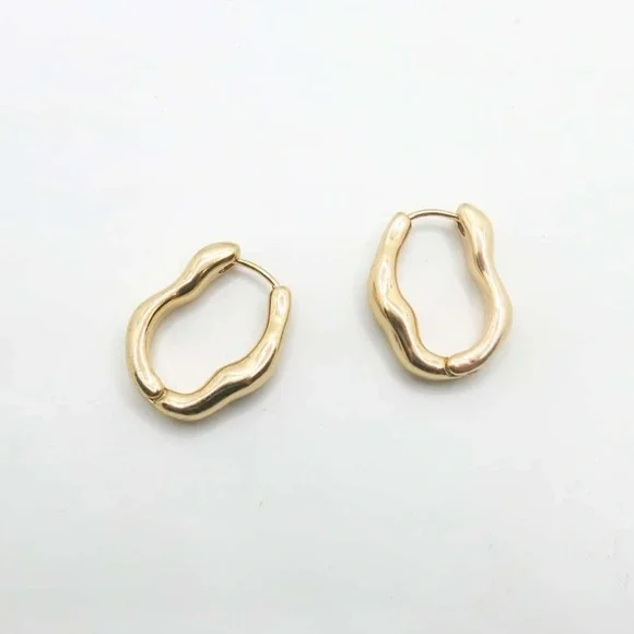 Gold wavy abstract hoop earrings ✨ - Picture 2 of 3